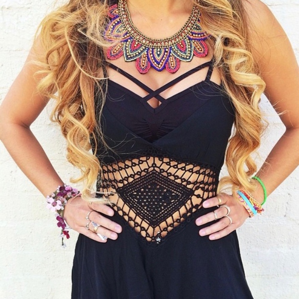 Black cross-cross bralette